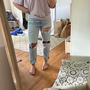 AE Ripped Mom Jean